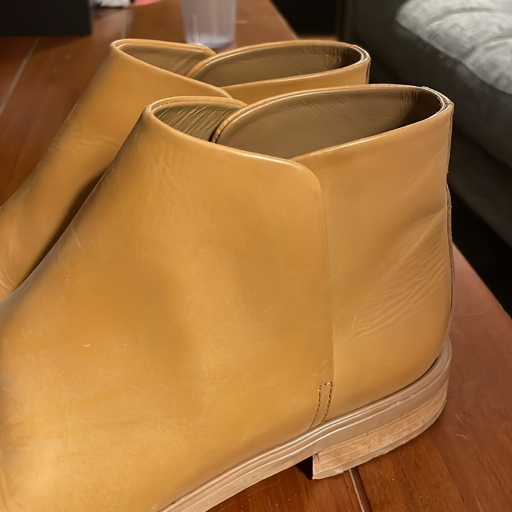 Everlane Chelsea boot, women’s size 8